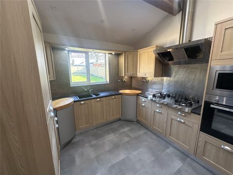 House in Wolverhampton, Penn, West Midlands - More