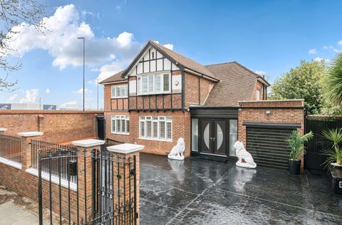 House in Orpington, Scadbury, London Borough of Bromley - View 2