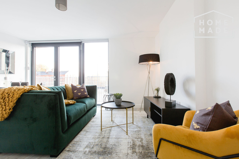 Vox, Trentham Street M15