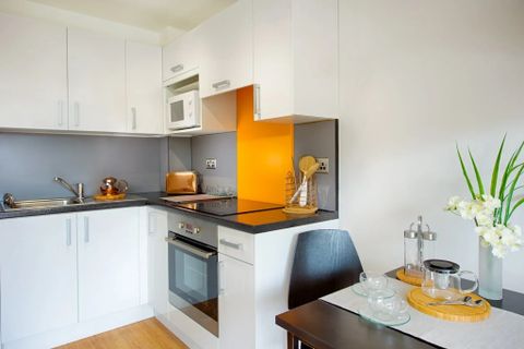 Myrtle Parade, Edge Hill, Liverpool L7, Studio to rent