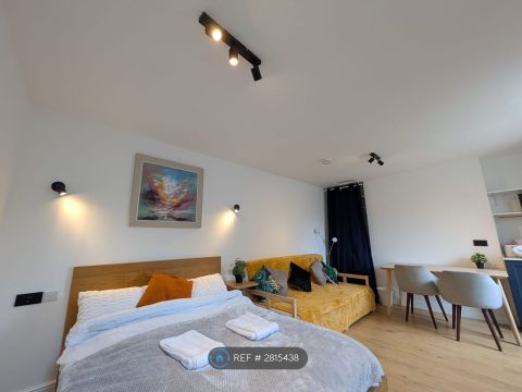 Coventry, Coventry CV1, Room to rent