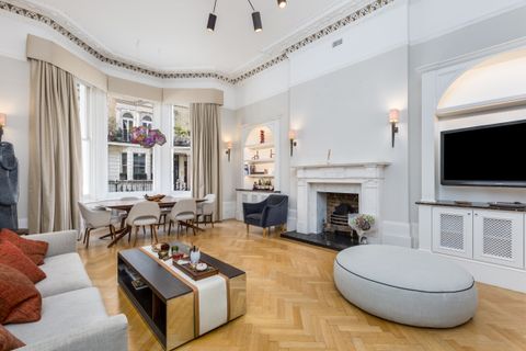 De Vere Gardens, Kensington, London W8