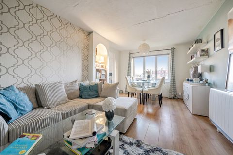 Godolphin Close, London N13