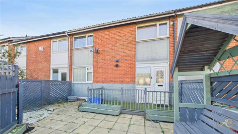 Cardigan Close, Grangetown, Middlesbrough TS6 – pohled 2