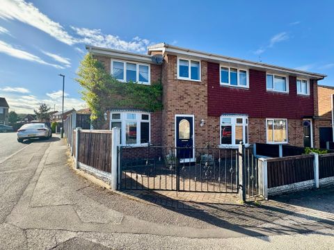 Fenroth Close, Nottingham NG6