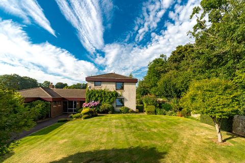 Newmills Crescent, Balerno, Midlothian EH14
