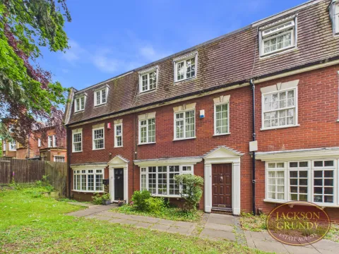 Harlestone Road, Northampton NN5, Northampton NN5