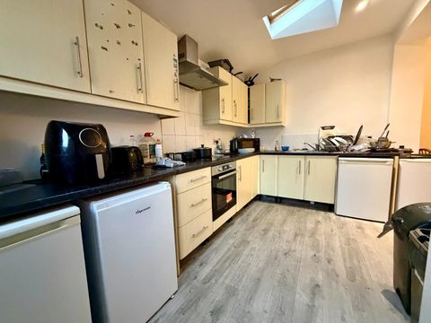 71 Shirley Park Road, Southampton SO16 - More