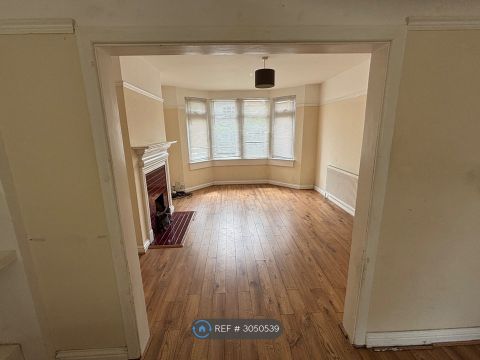 Muller Road, Horfield, Bristol BS7