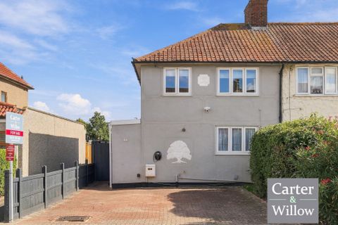 Cartwright Road, Dagenham RM9