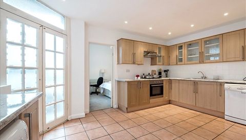 Apartment in London, St. John's Wood - More