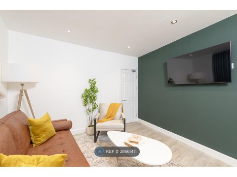 Owler Lane, Sheffield S4, Room to rent