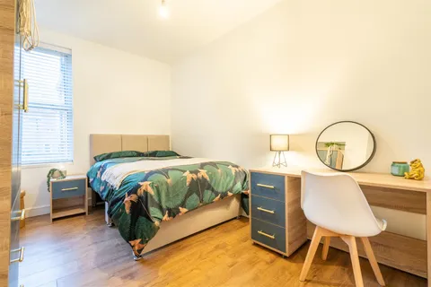 Apartment in Sheffield, South Yorkshire - View 5