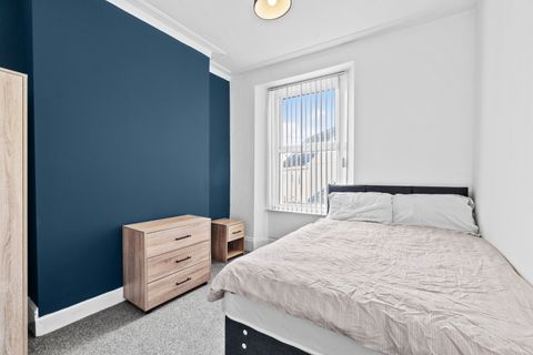 Fellowes Place, Stoke, Plymouth PL1, Room to rent