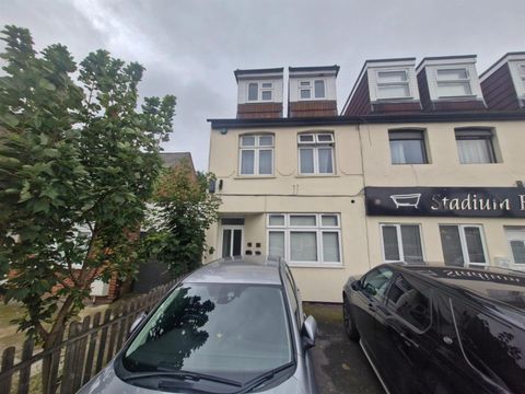 London Road, Romford RM7