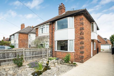 Delbush Avenue, Headington OX3