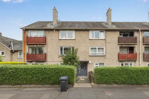 22/3 Lady Nairne Loan, Willowbrae, Edinburgh EH8
