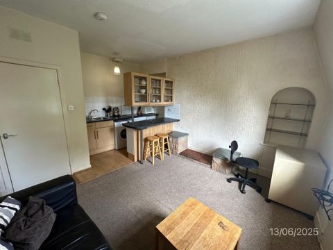 Bedford Road, Top Floor Right, Aberdeen AB24