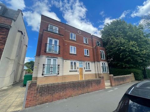 Apartment in Bristol, Shirehampton - View 2