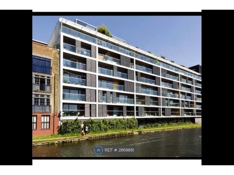 Candy Wharf, London E3