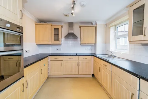 Rollesbrook Gardens, Southampton, Hampshire SO15 - View 5