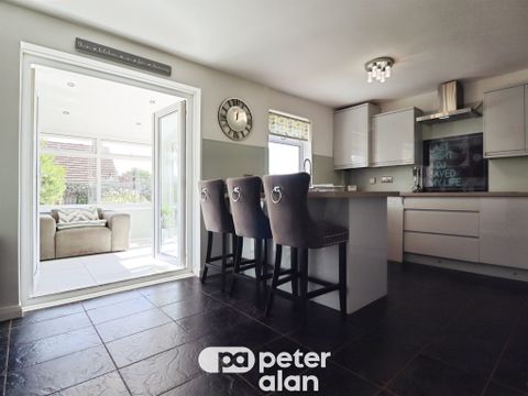 House in Cardiff CF14, Thornhill - View 2