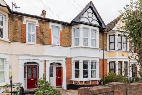 Essex Road Leyton E10 1 Bed Maisonette For Sale 425 000 Zoopla essex-road-leyton-e10-1-bed-maisonette-for-sale-425-000-zoopla