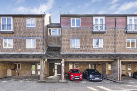 Abbeyfields Close, Willesden NW10