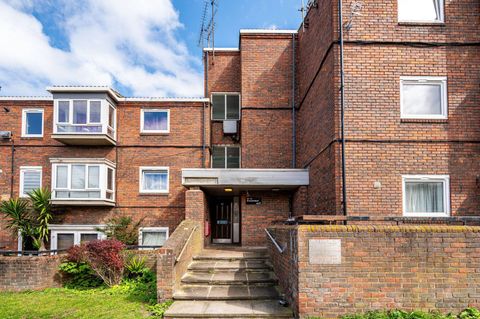 Erwood Road, Charlton, London SE7