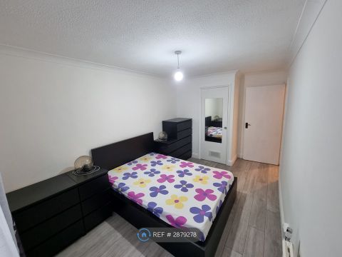 Hunsdon Close, Dagenham RM9