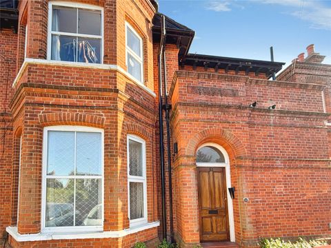 Tilehurst Road, Reading, Berkshire RG30