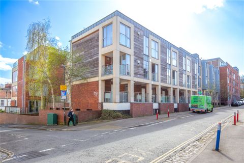 Armidale Place, Bristol BS6