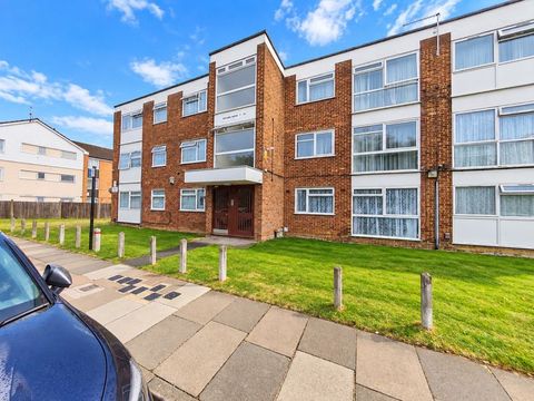 The Farmlands, Northolt UB5