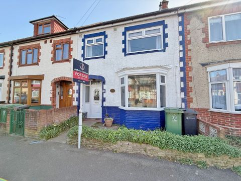 Rosebery Avenue, Drayton PO6