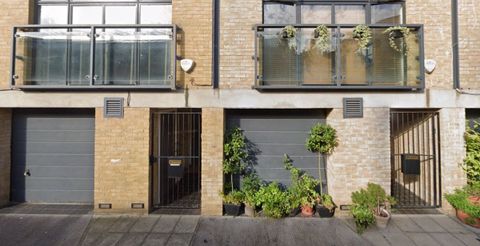 House in London, Paddington - View 2