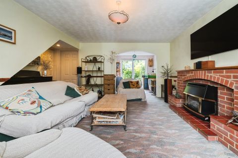 Welland Gardens, West End, Southampton SO18 - More