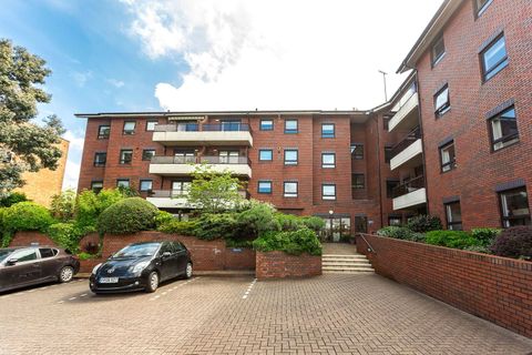 Finchley Road, London NW11