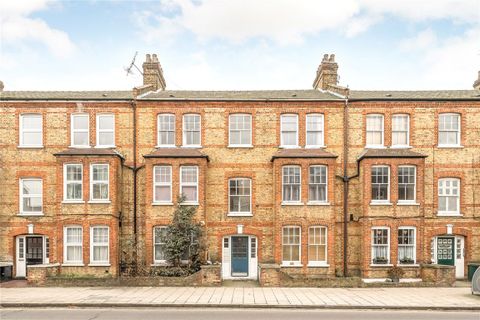 Queenstown Road, London SW8