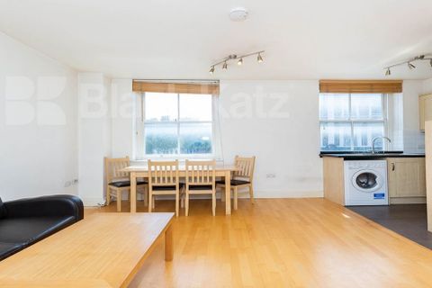 Apartment in London, Chalk Farm - View 2