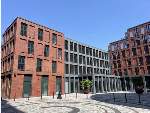 Waverley Square, London SW10, New home