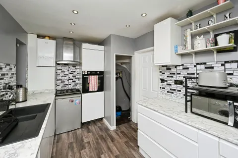 House in Nottingham, Bulwell Hall Estate, Rise Park - View 5