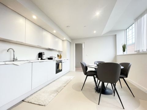 Roco, 19 James Street L2