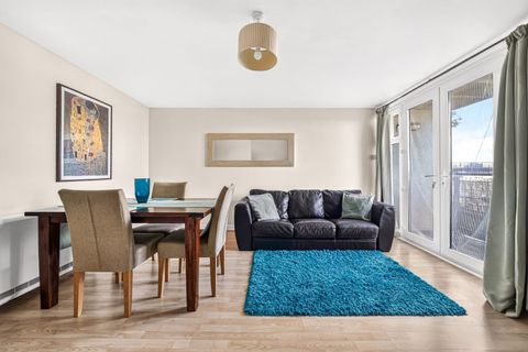 Felixstowe Court, London E16