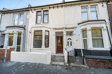 London Avenue, Portsmouth, Hampshire PO2