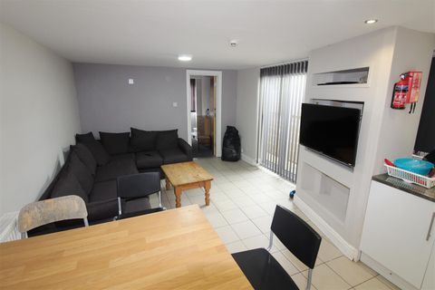 Merthyr Street, Cathays, Cardiff CF24 - More