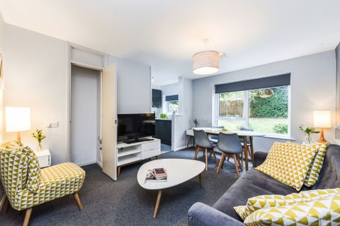 Varsity Rivergreen, Clifton NG11