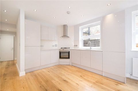 Ormiston Grove, London W12