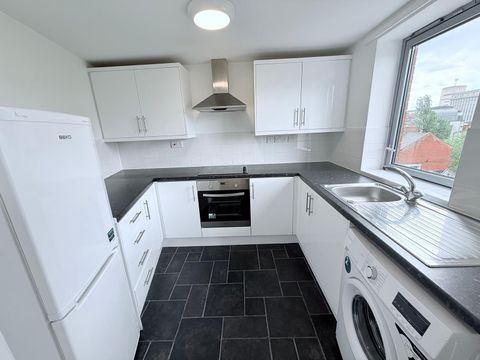 Apartment in Nottingham, Rainbow Quarter, St Ann's - View 2