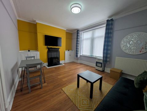 Apartment in Aberdeen, Bannermill, Castlehill and Pittodrie - View 2