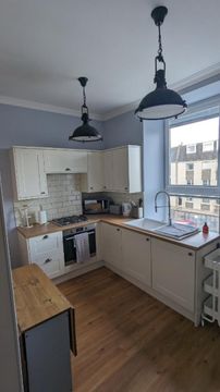 Claremont Street, Flat D, Mid Floor AB10 – další